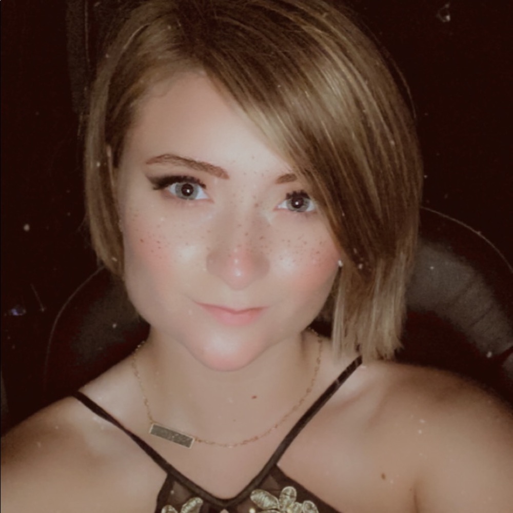Meet your Posher, Allyson